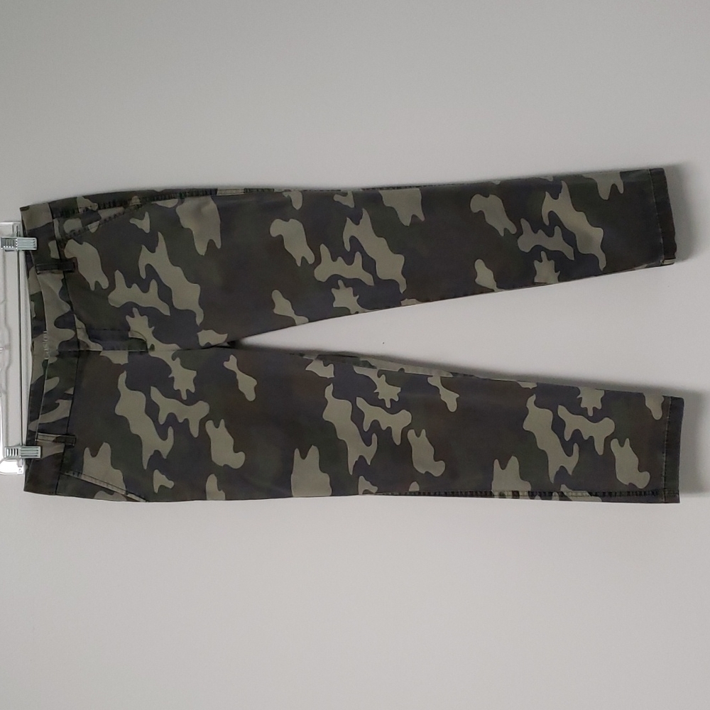 Camo pants